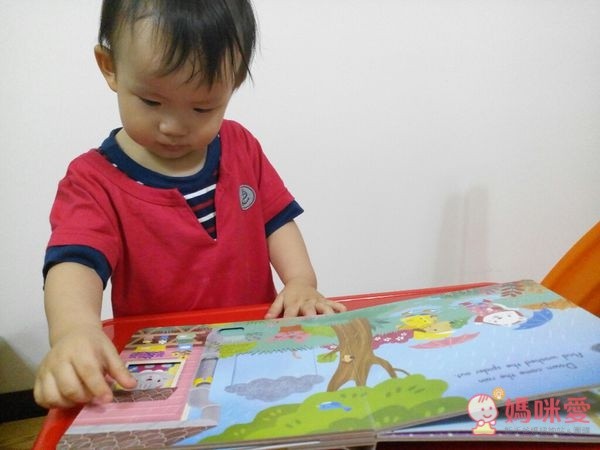 Sing Along With Me! 童謠操作書（硬頁推拉書）