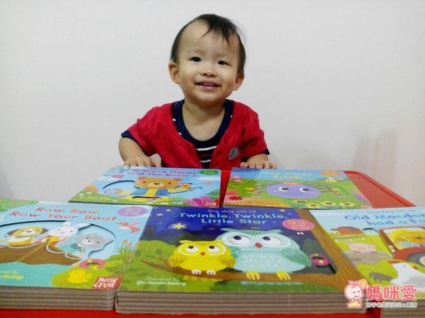 Sing Along With Me! 童謠操作書（硬頁推拉書）