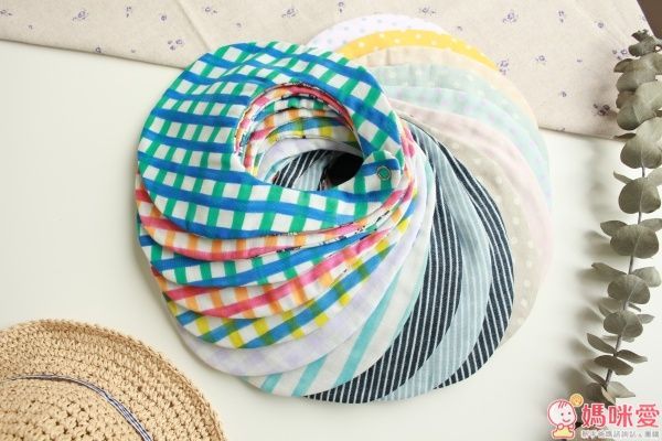 日本媽咪純手製造的雙面圍兜