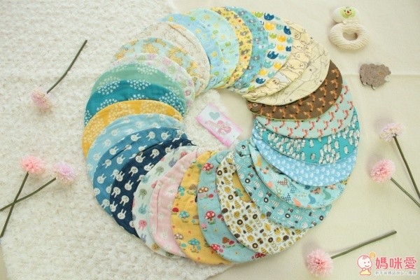 日本媽咪純手製造的雙面圍兜