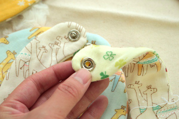 日本媽咪純手製造的雙面圍兜