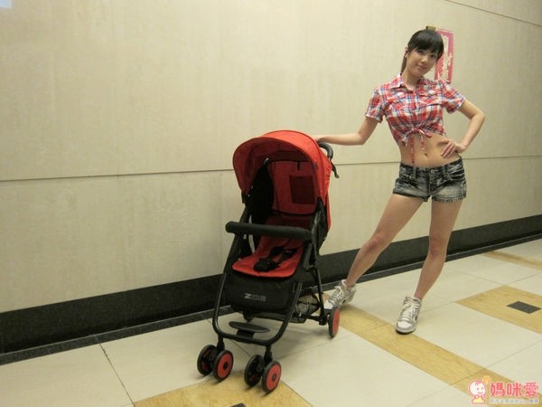 ZOE F12 秒收推車