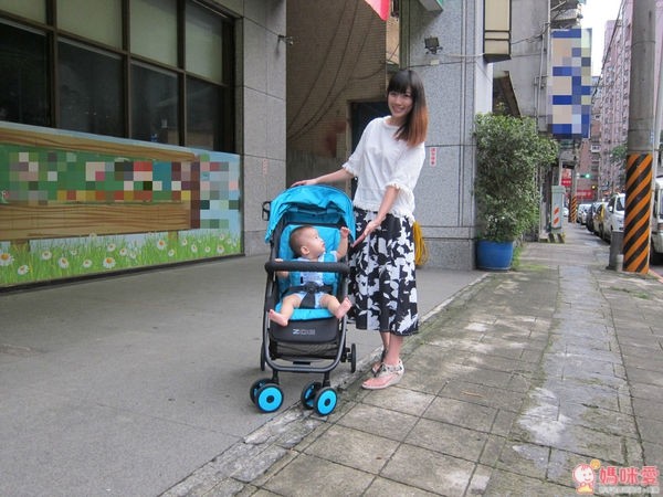 ZOE F12 秒收推車