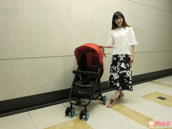 ZOE F12 秒收推車