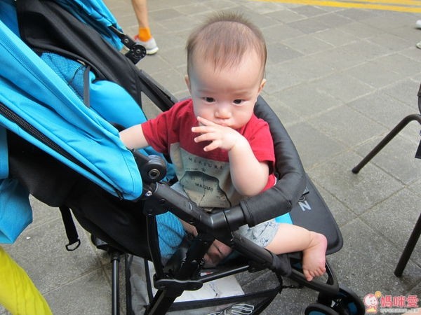 ZOE F12 秒收推車