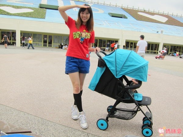 ZOE F12 秒收推車