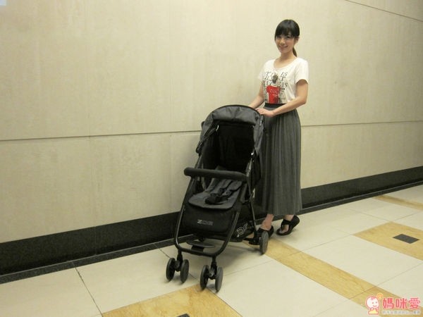 ZOE F12 秒收推車