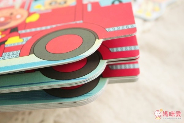 日本アンパンマン麵包超人主題繪本遊戲書