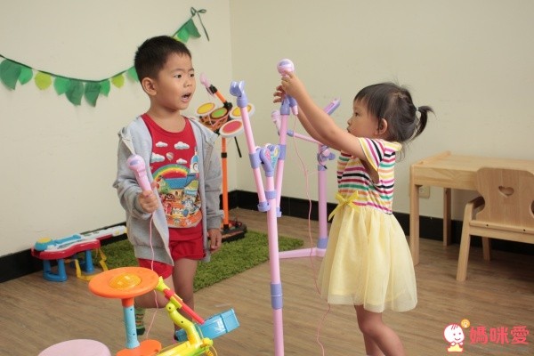 搖滾版！雙人家庭卡拉 OK