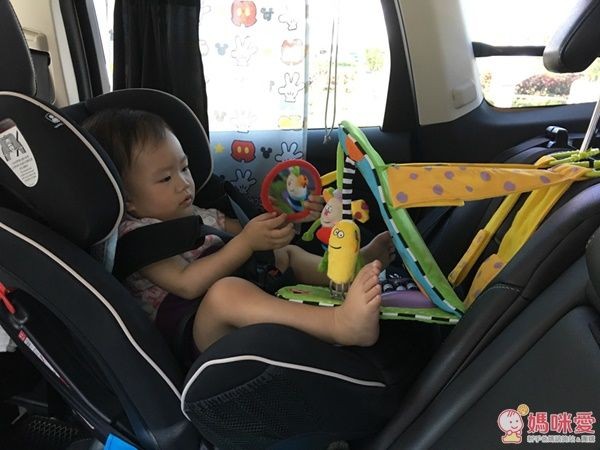 Taf toys 快樂小腳丫