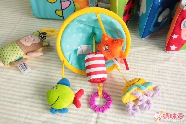 Taf toys 車內吊掛小玩具