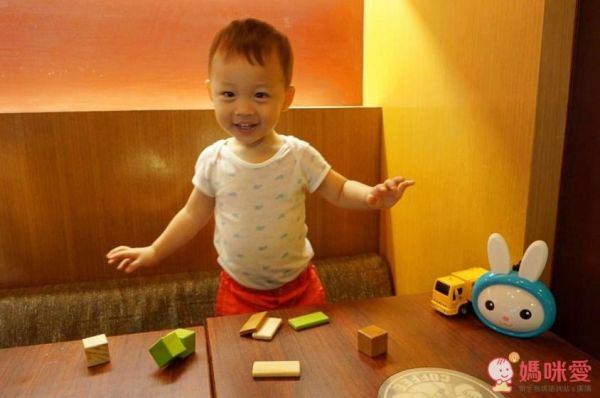 小牛津帽T兔隨身故事機超值組