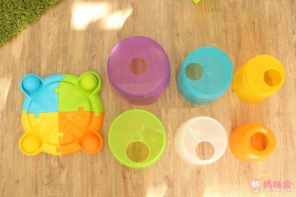 WinFun 彩色滾球疊塔
