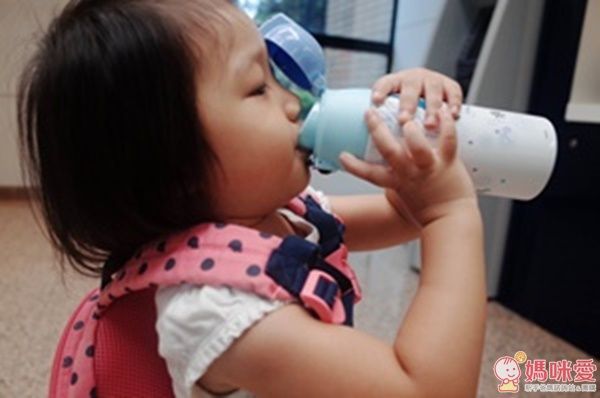 日本 SKATER 超輕量不鏽鋼保溫保冷直飲式水壺 360 ml