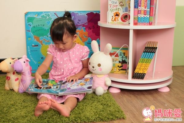 【第一博士成長書桌椅™】 360° 旋轉書櫃 / 月亮書桌組