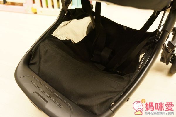 Mountain buggy Nano 輕便推車第二代