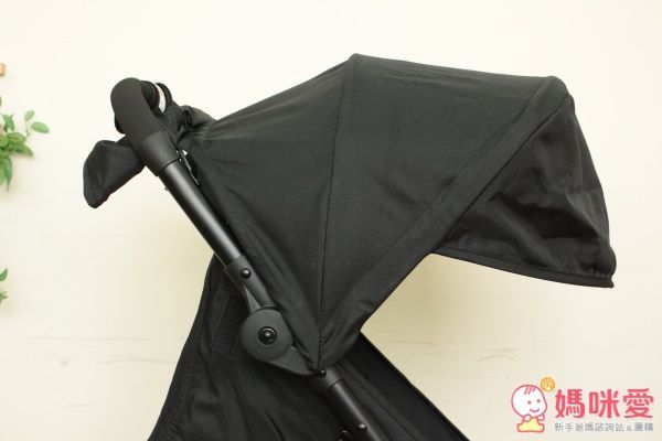 Mountain buggy Nano 輕便推車第二代