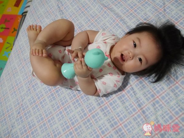 小帽T熊安撫音樂搖鈴