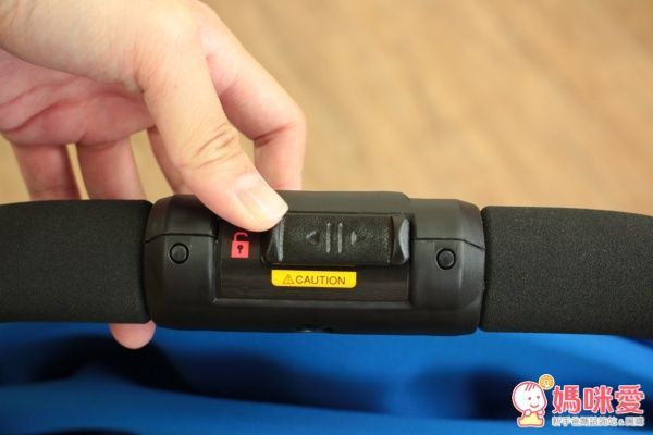 日本 Combi 超輕靚單向嬰兒手推車