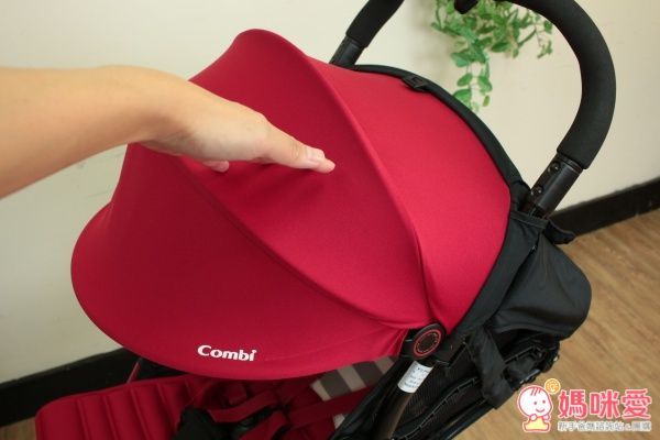 日本 Combi 超輕靚單向嬰兒手推車