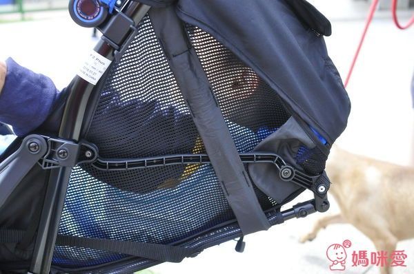 日本 Combi 超輕靚單向嬰兒手推車