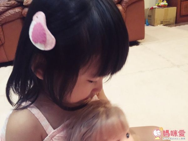 英國 May Crimson 手工羊毛氈髮夾