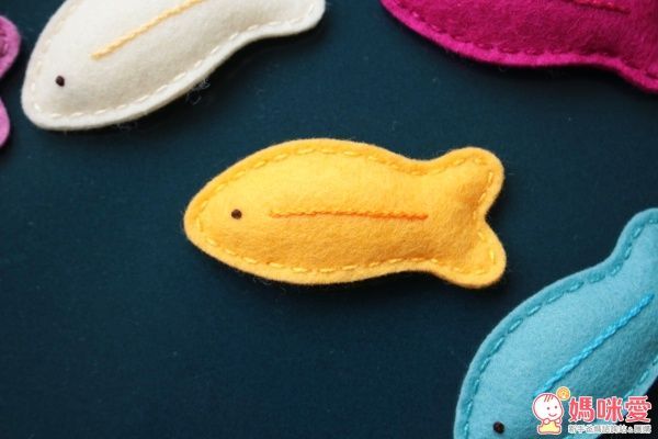 英國 May Crimson 手工羊毛氈髮夾