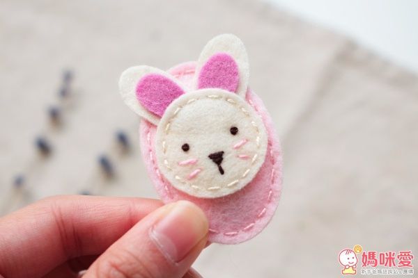 英國 May Crimson 手工羊毛氈髮夾