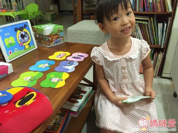 【PadKaKa】愛上英文很簡單❤全世界第一套英文學習動畫卡