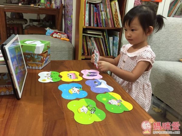 【PadKaKa】愛上英文很簡單❤全世界第一套英文學習動畫卡