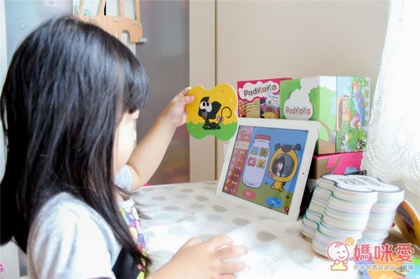 【PadKaKa】愛上英文很簡單❤全世界第一套英文學習動畫卡