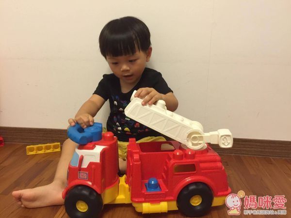 ☆MEGA BLOKS 消防車積木組