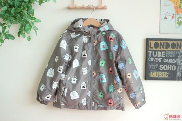 英國 Holly & Beau 的神奇變色風衣／雨衣