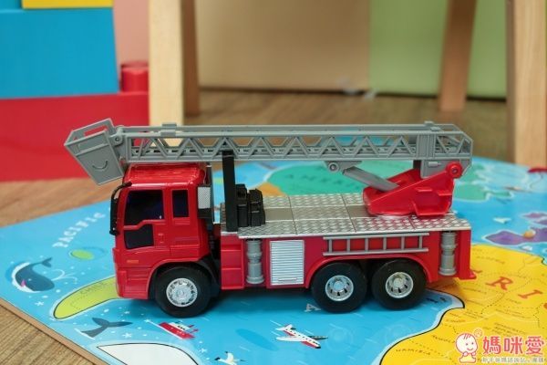 小小家 工程小車車 磨輪小型消防雲梯車