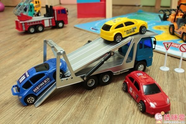 小小家 工程小車車 磨輪賽車運輸車