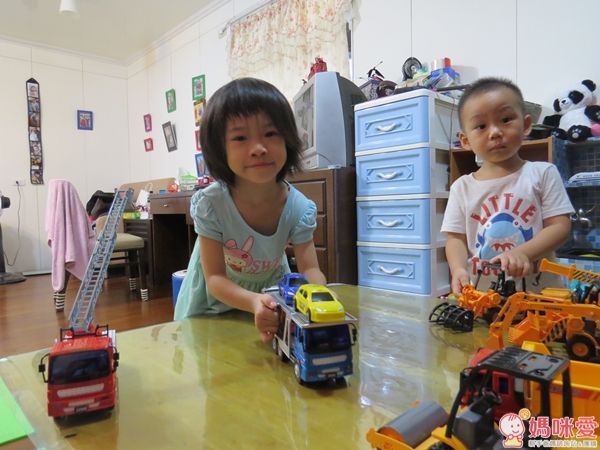 小小家 工程小車車