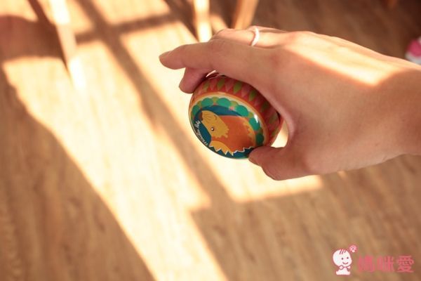 Moulin Roty 金屬溜溜球