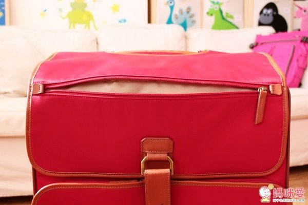 VoyLux 伯勒仕收摺行李箱、四用托特包