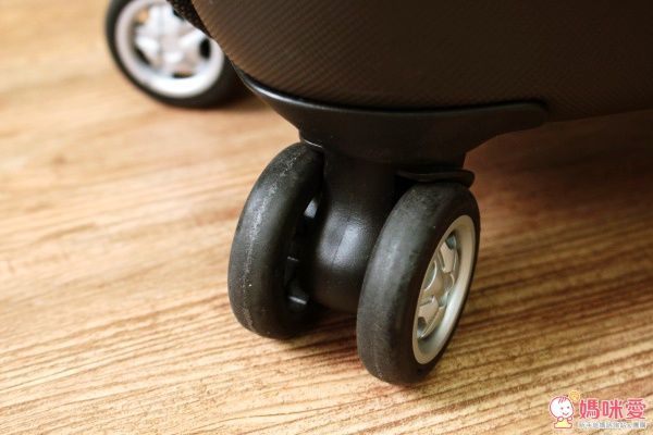 VoyLux 伯勒仕收摺行李箱、四用托特包