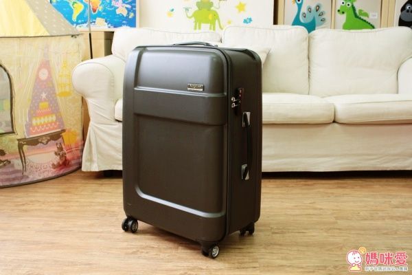 VoyLux 伯勒仕收摺行李箱、四用托特包