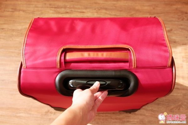 VoyLux 伯勒仕收摺行李箱、四用托特包