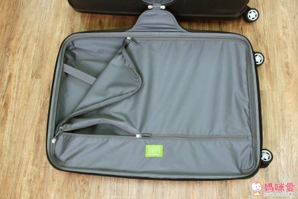 VoyLux 伯勒仕收摺行李箱、四用托特包