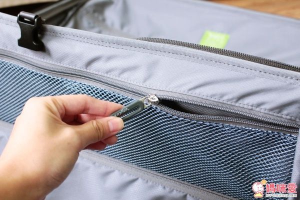 VoyLux 伯勒仕收摺行李箱、四用托特包