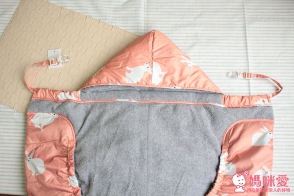 ❄日本 Mama&Co：推車背巾兩用防寒罩☞冬季外出保暖首選！