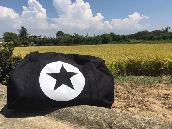 韓國 BESSON JOUJOU - 星星閃亮 LED 包-深黑色