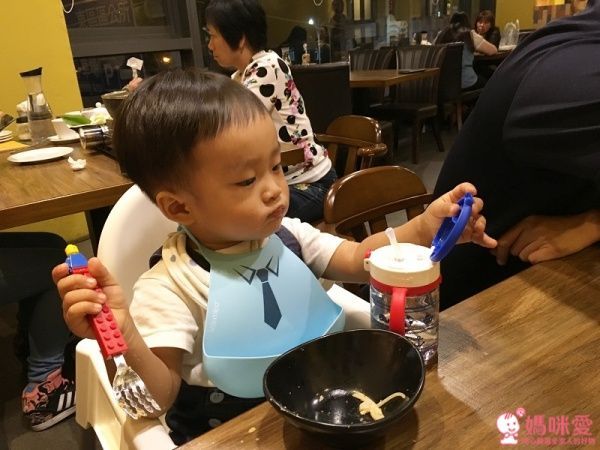 日本 Richell 利其爾第二代 LC 兒童雙握把吸管水杯、水杯組合