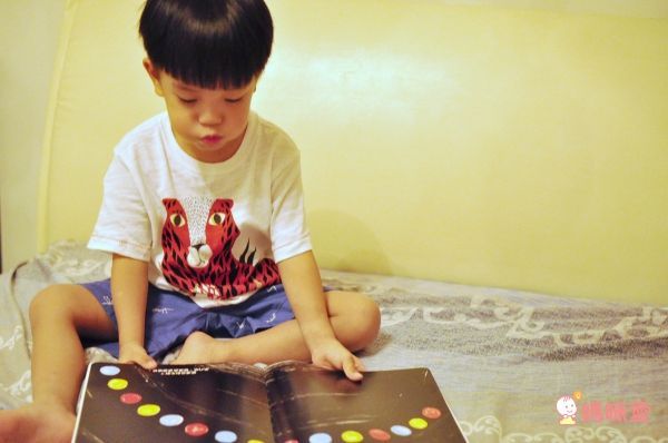 經典不敗幼幼互動書《小金魚逃走了》《好餓的毛毛蟲》《棕色的熊》