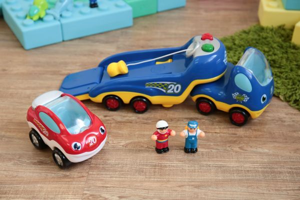 英國驚奇玩具 WOW Toys - 賽車救援拖吊車 洛可