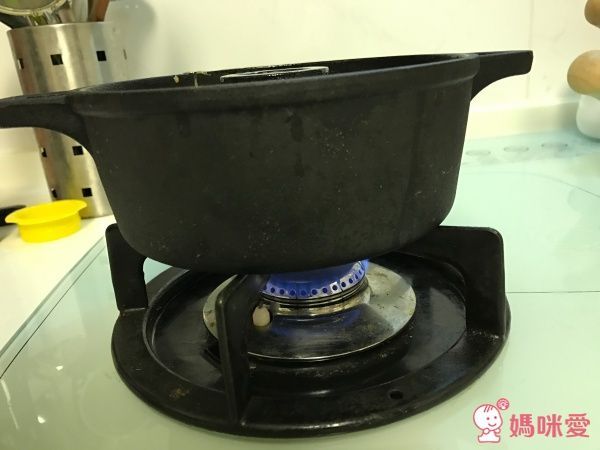 ❤及源鑄造 OIGEN 日本製南部鐵器圓形麵包烤鍋