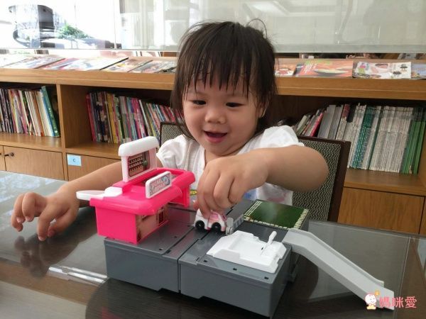 POLI 波力救援小英雄 - 安寶迷你基地-附1吋迷你安寶合金車1台